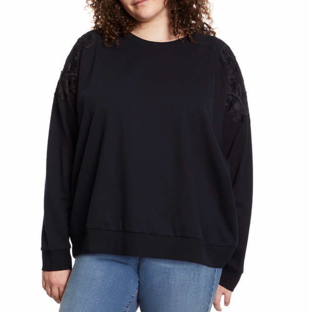 NWT Gloria Vanderbilt Ladies' Pullover with Lace